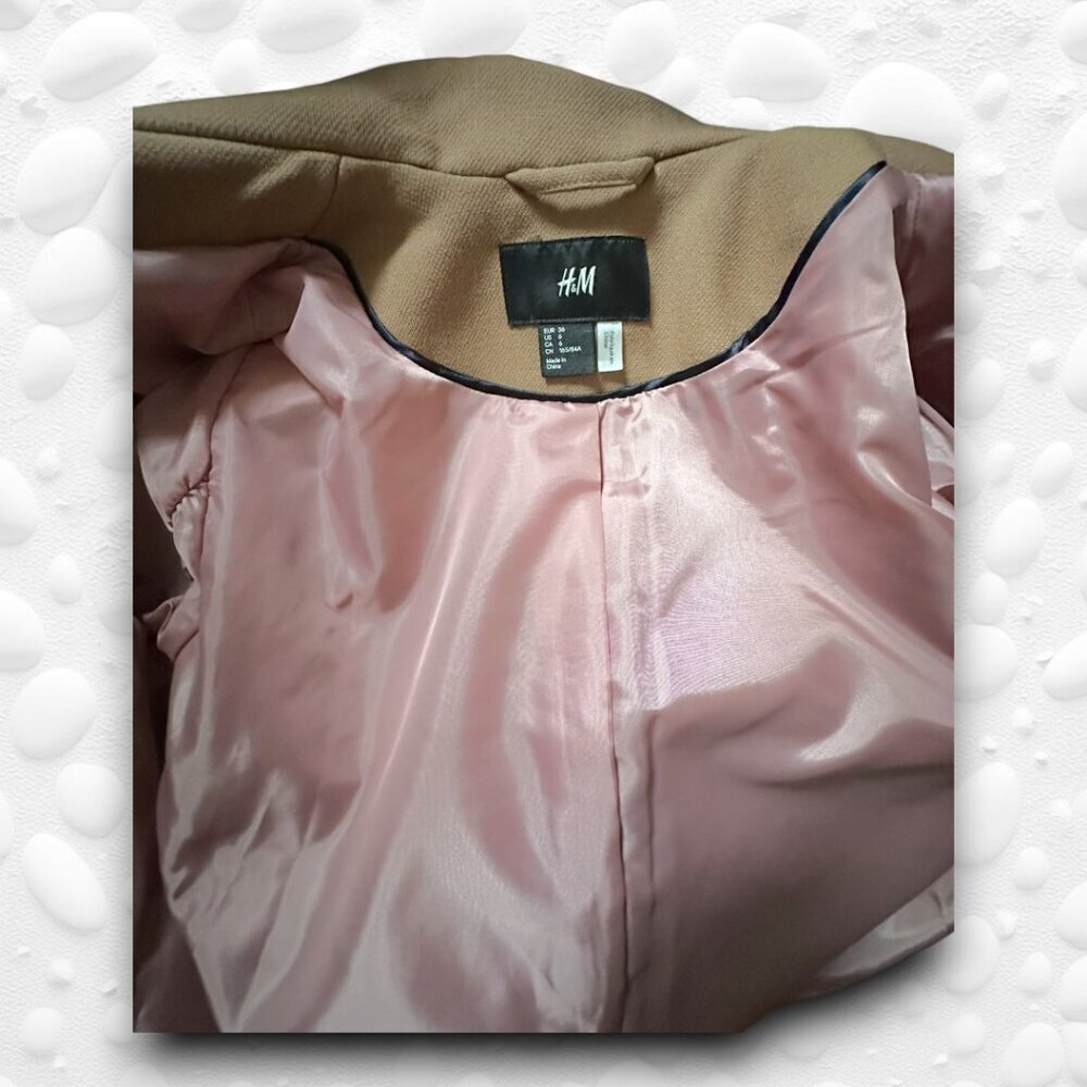 H & M Unusual Design Ladies Fitted Long Jacket - Beige - Size 6 Like New - Picture 8 of 9